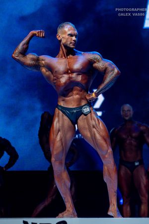 CLASSIC PHYSIQUE +178